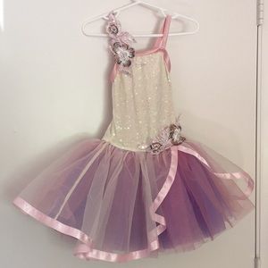 Tutu (one size- fits like a 5/6)